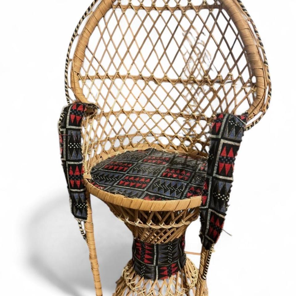 Retro Wicker Peacock Chair With 2898