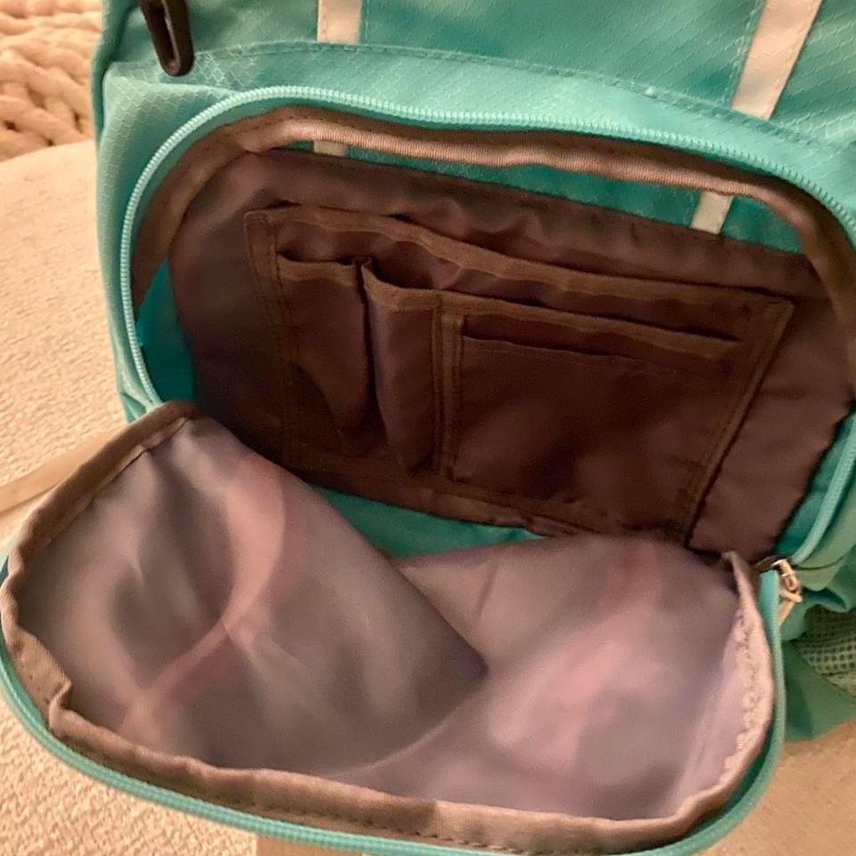 High Sierra Teal And White 3