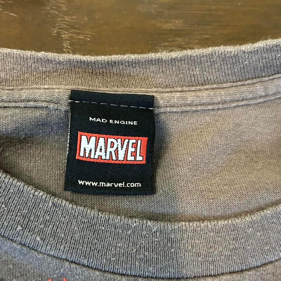 2011 Marvel Deadpool Grey Tee 044a 3