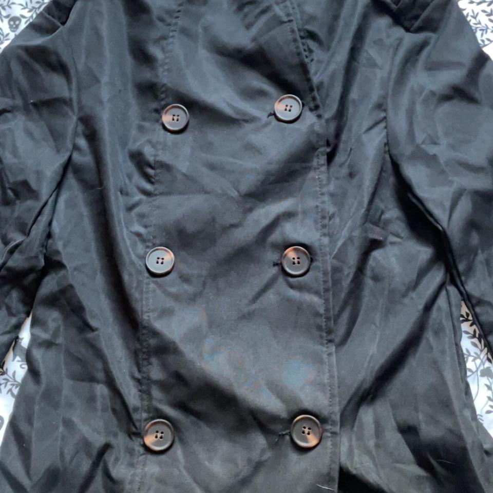 Black Trench Coat With Wooden B717