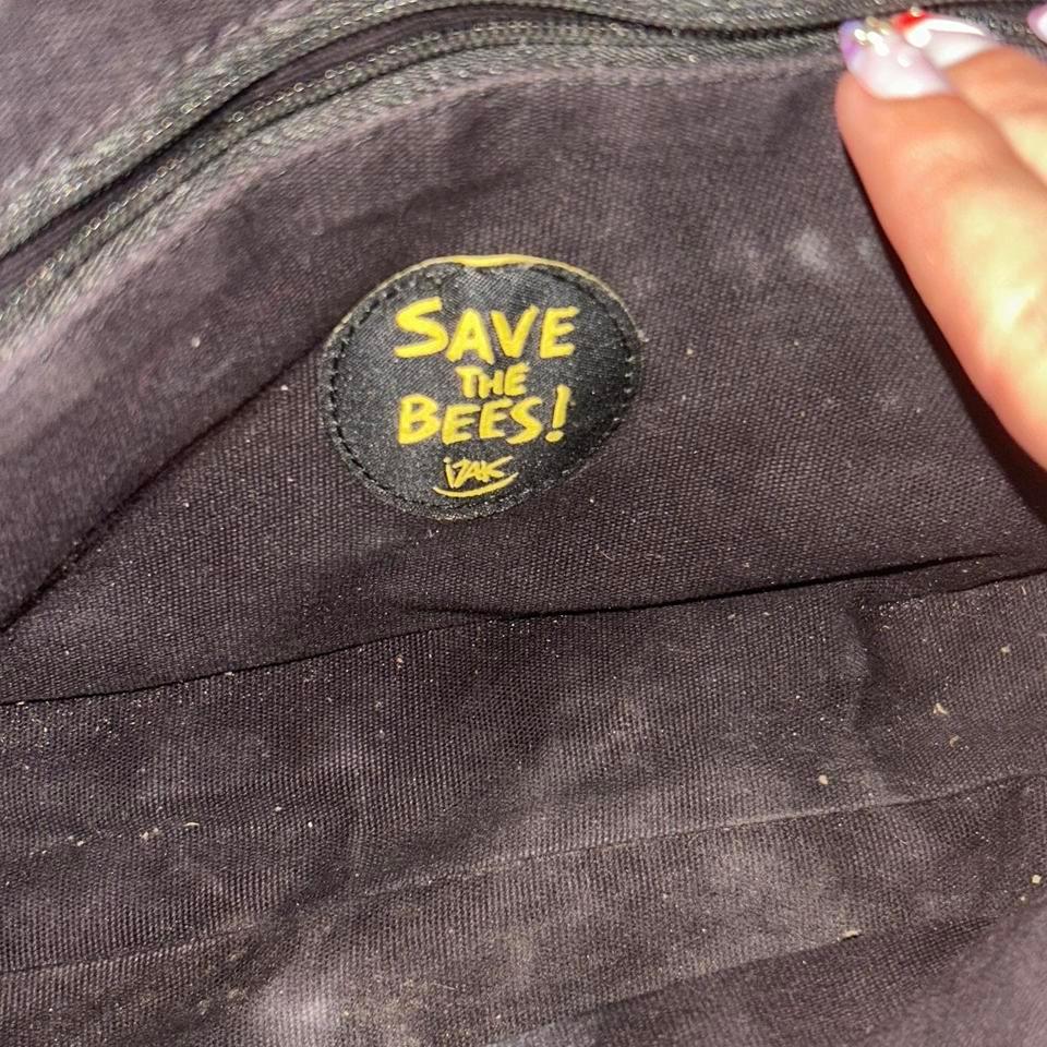 Izak Save The Bees 4