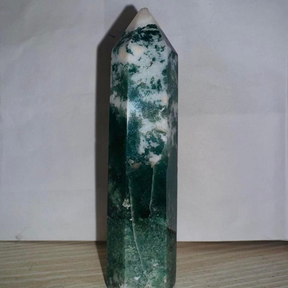 Beautiful Moss Agate Tower With F857