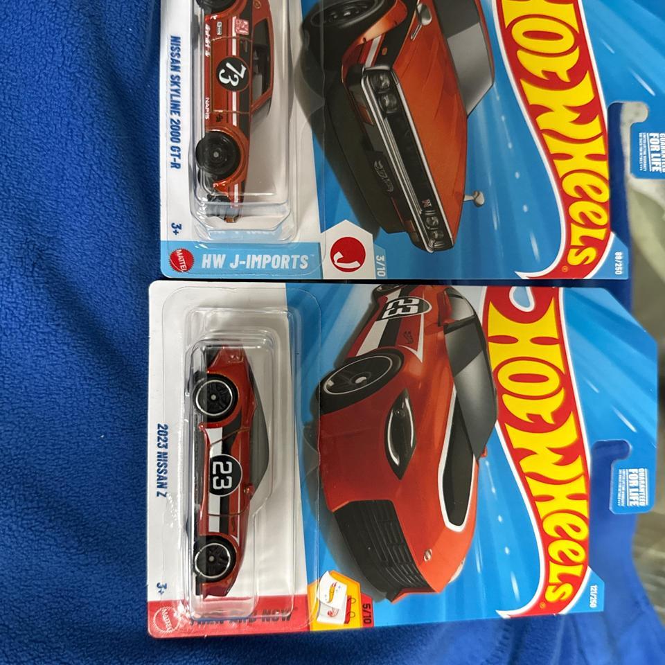 Hot Wheels Red Nissan Skyline 84e3
