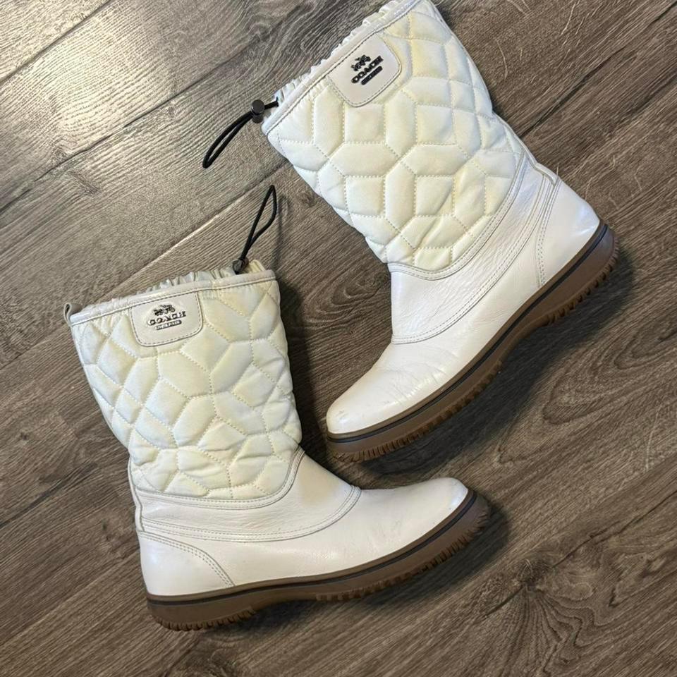 Vintage Coach White Quilted Snow Ce0c