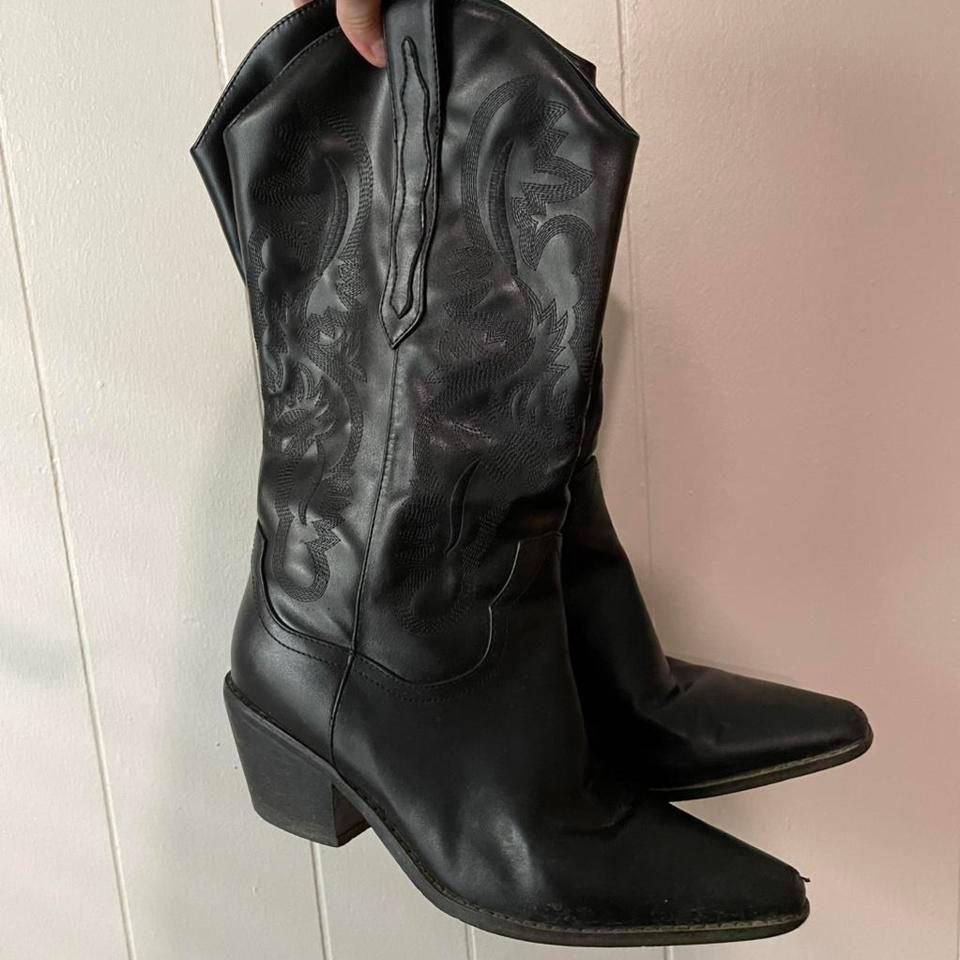 Black Cowboy Boots With A 88da 5