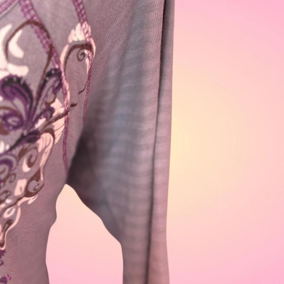 This Gray And Purple Long Sleeved D0a9 3