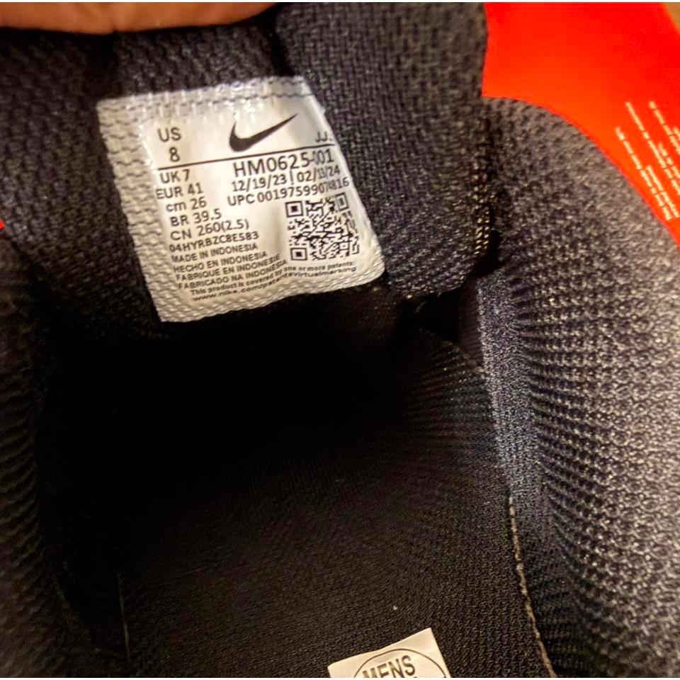 Brand New Nike Air Max Ee7e 3