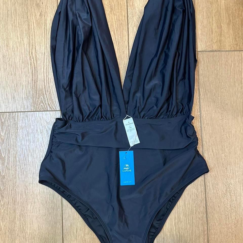 Nwt Cupshe Black Plunge One