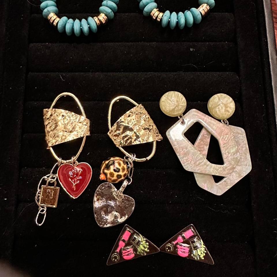 Earring Lot With 18 Pairs 57dc 2
