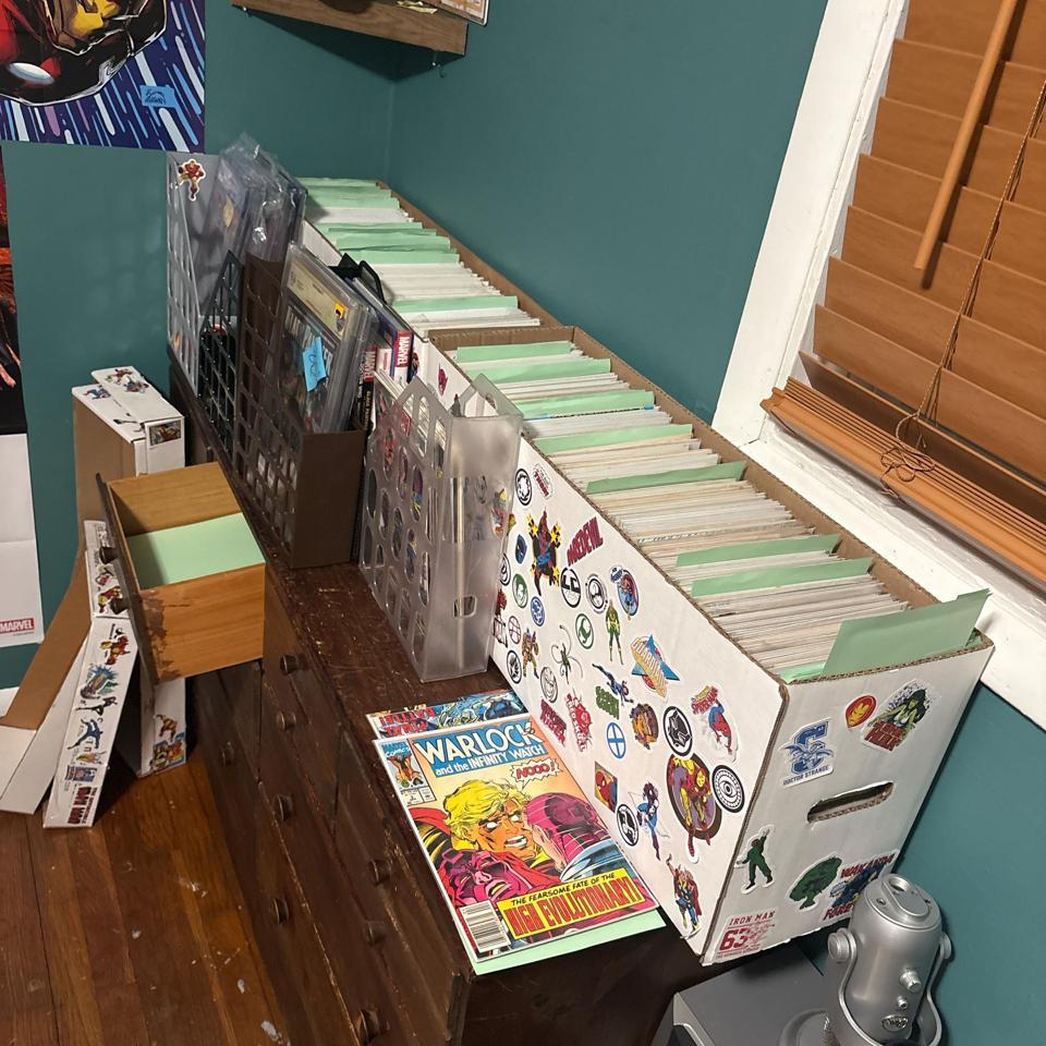 Huge Virtal Collectible Store Read 300b 2