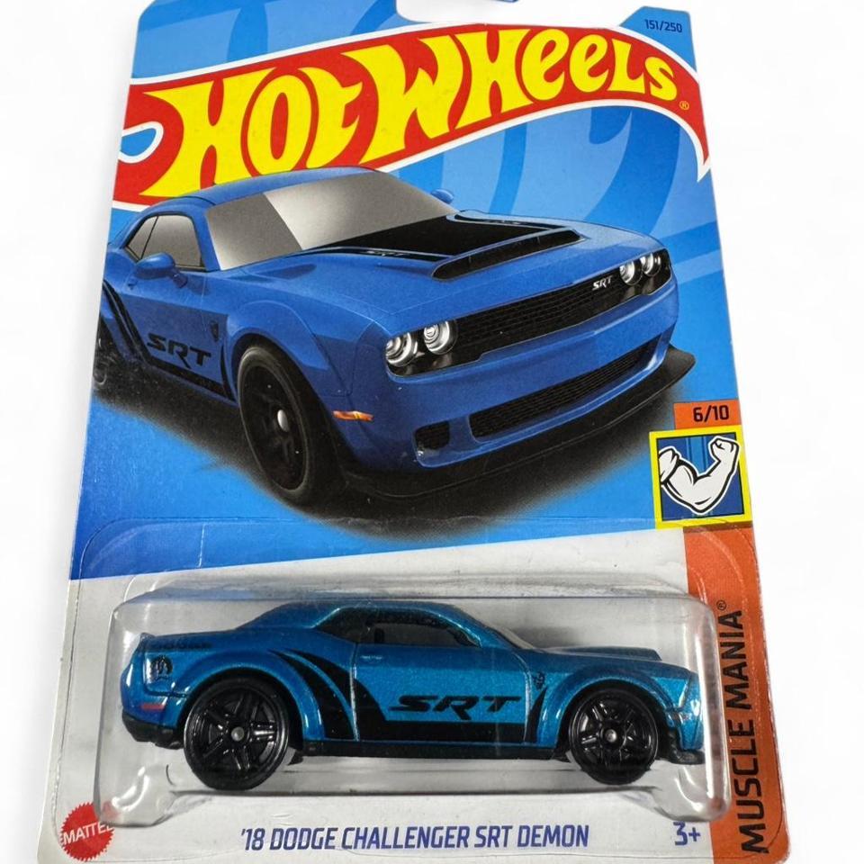 Hot Wheels Blue 18 Dodge 619f