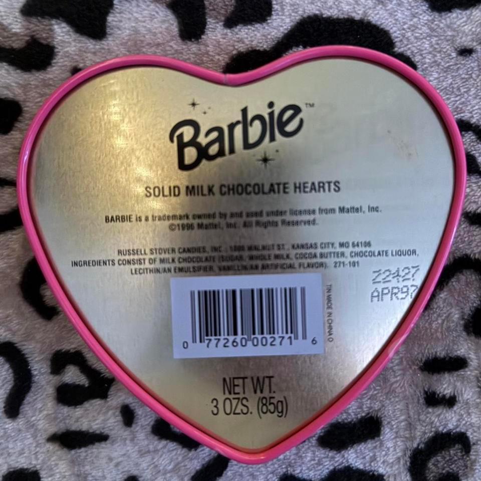 Vintage 1996 Barbie Heart Shaped 7946 4