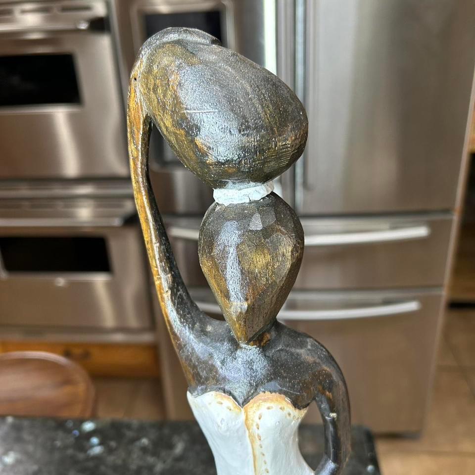 Vintage Hand Carved Wooden African Queen D227 2