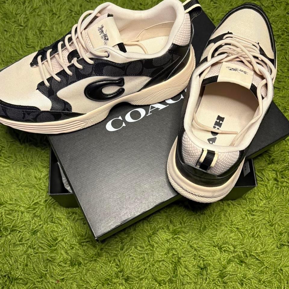 Coach 275 Sig Tech Runner