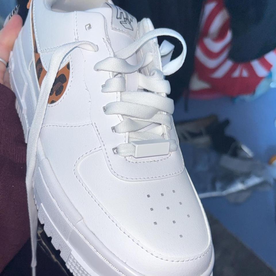 Nike Air Force 1 Pixel 2