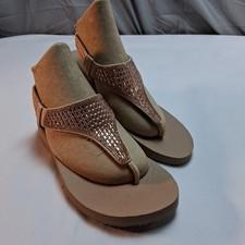 Skechers Meditation Rock Crown Sandals Women’s 7 Rose Gold Rhinestone Yoga Foam