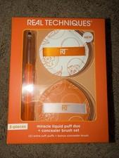 Real Techniques Miracle Liquid Puff Duo + Concealer Brush Set