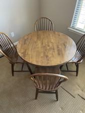 Farmhouse Solid Oak Wood 42" round Dinning or kitchen table w/ 4 matching chairs