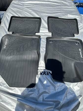 Prius 16-22 OEM Toyota Rubber floor liners 2 Rows