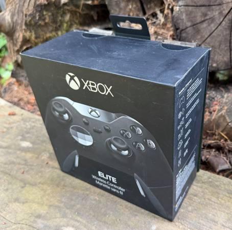 XBOX Elite Wireless Controller – MN: 1698 (Series One)