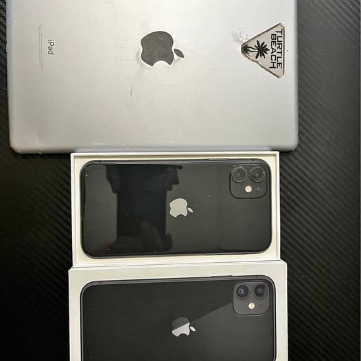 iPhone 11 + iPad 6th Gen – BOTH TURN ON – FOR PARTS / ICLOUD LOCKED
