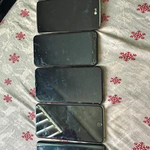Lot of 7 Mixed Smartphones - iPhone, Samsung Galaxy, LG