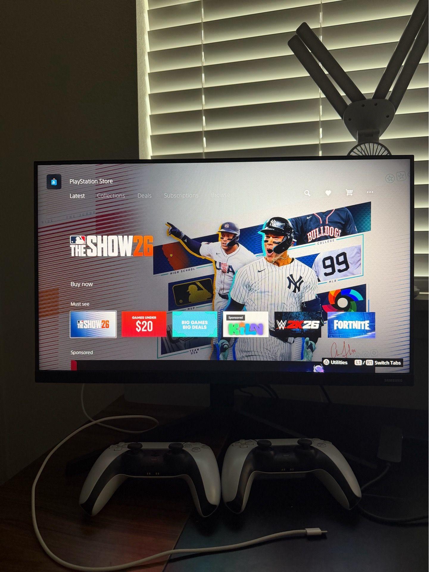 PS5 1tb with Monitor