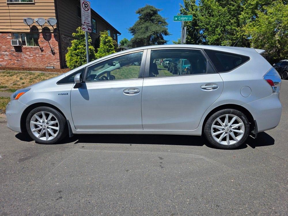 2012 Toyota Prius V